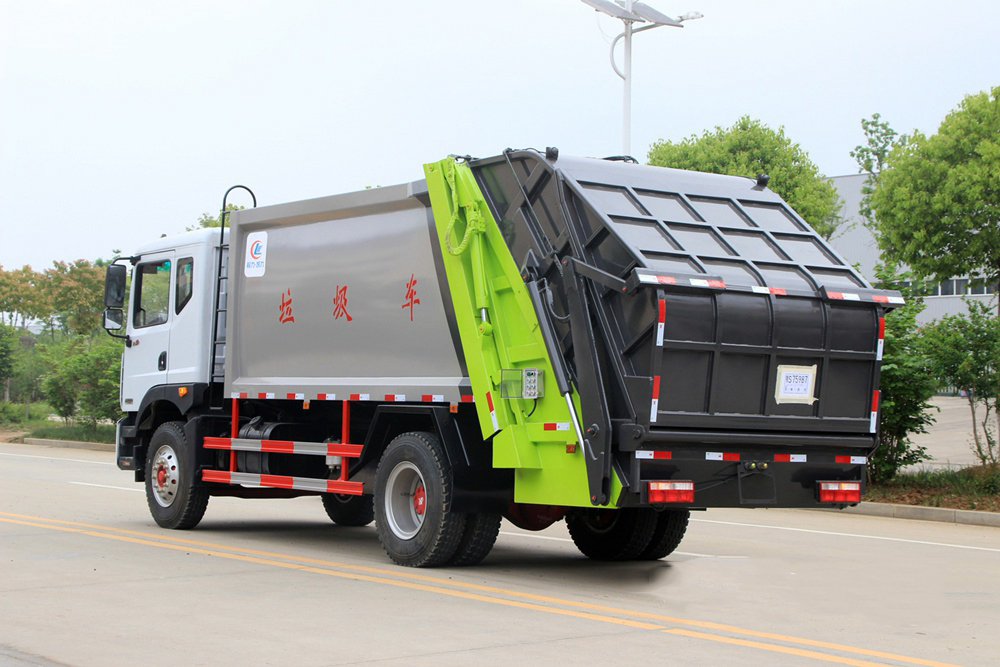 东风D9 10方压缩垃圾车