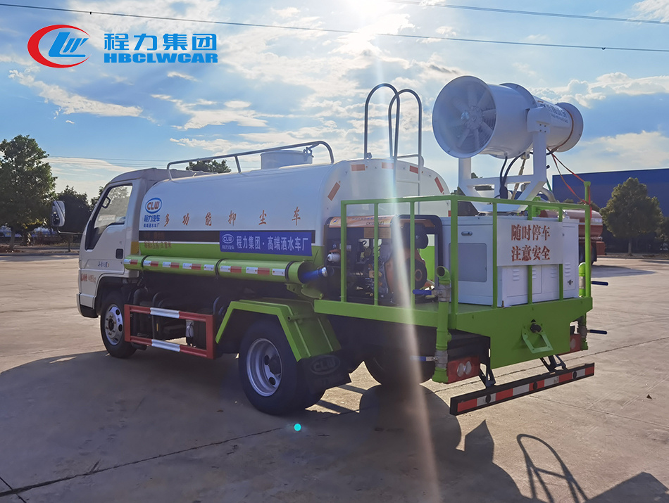 福田小卡4.5方洒水车