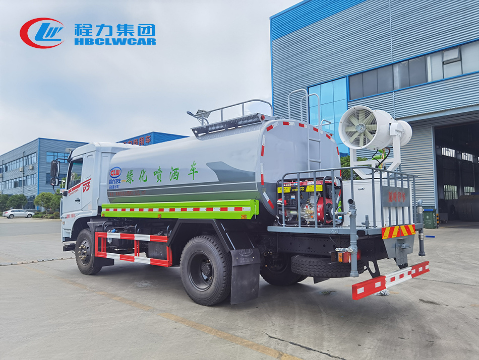 12-15方东风专底洒水车