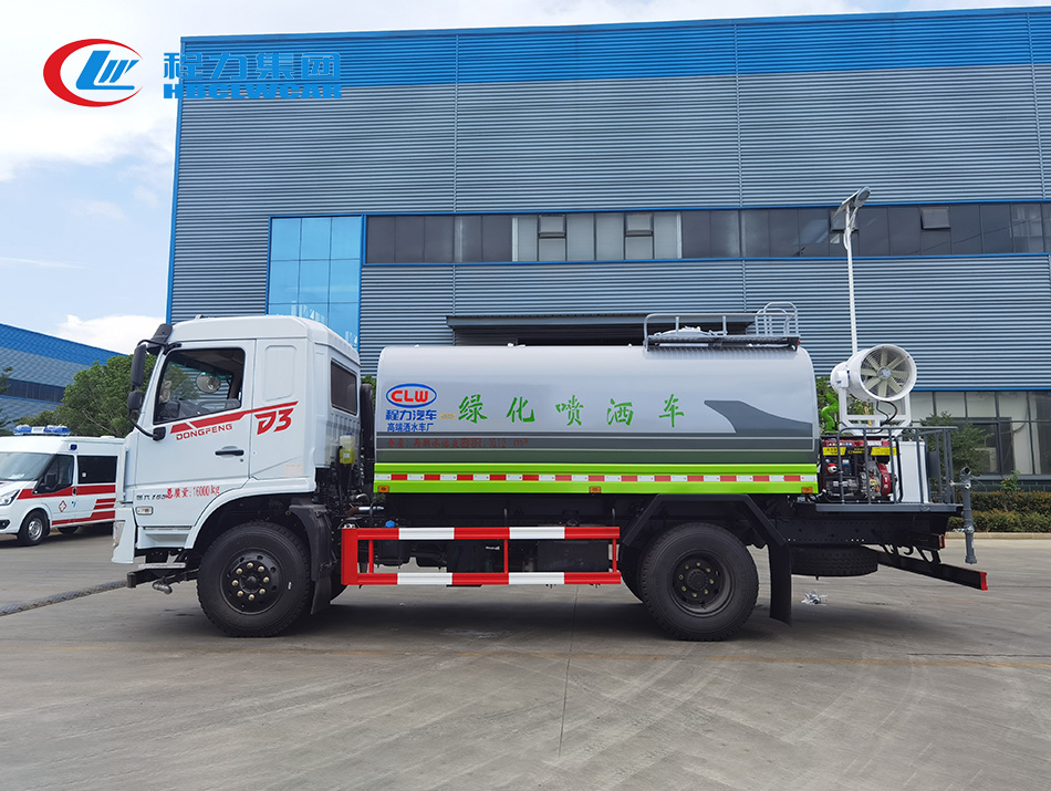 12-15方东风专底洒水车