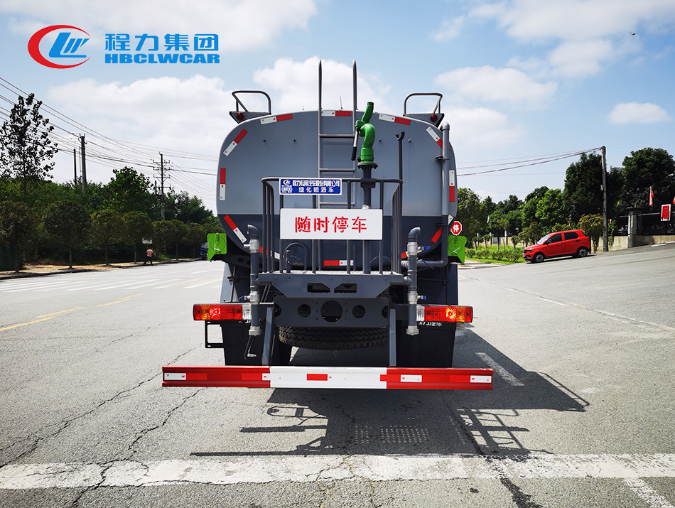 12方解放洒水车