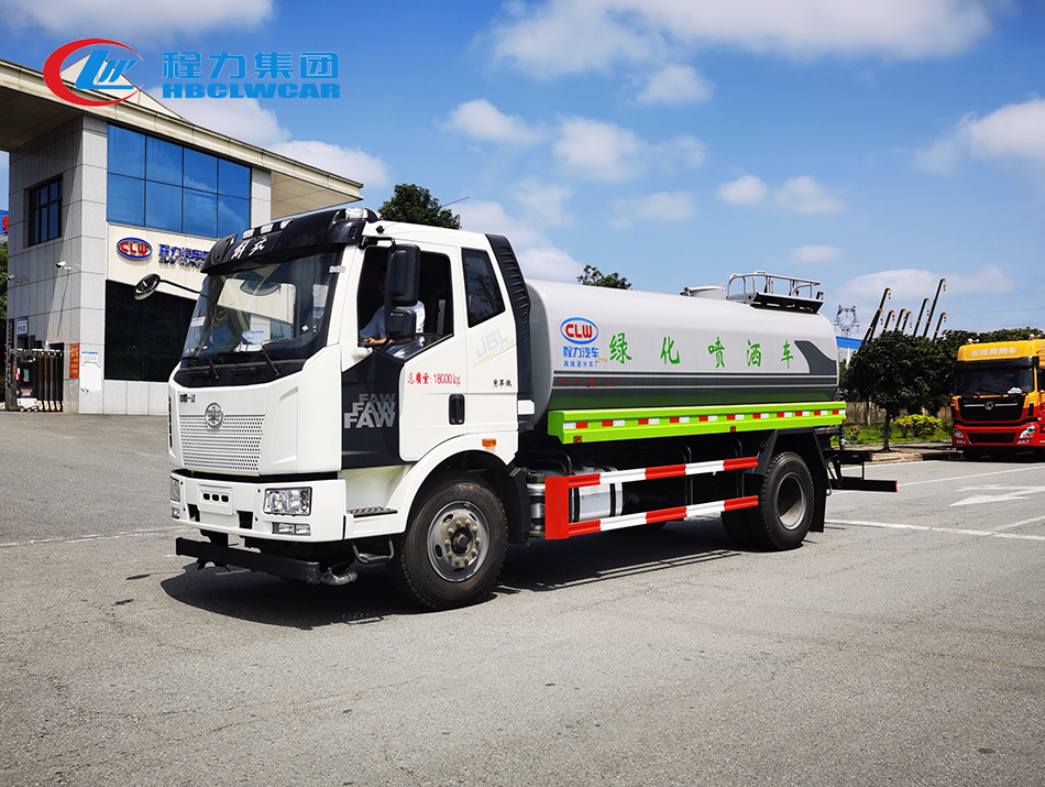 12方解放洒水车