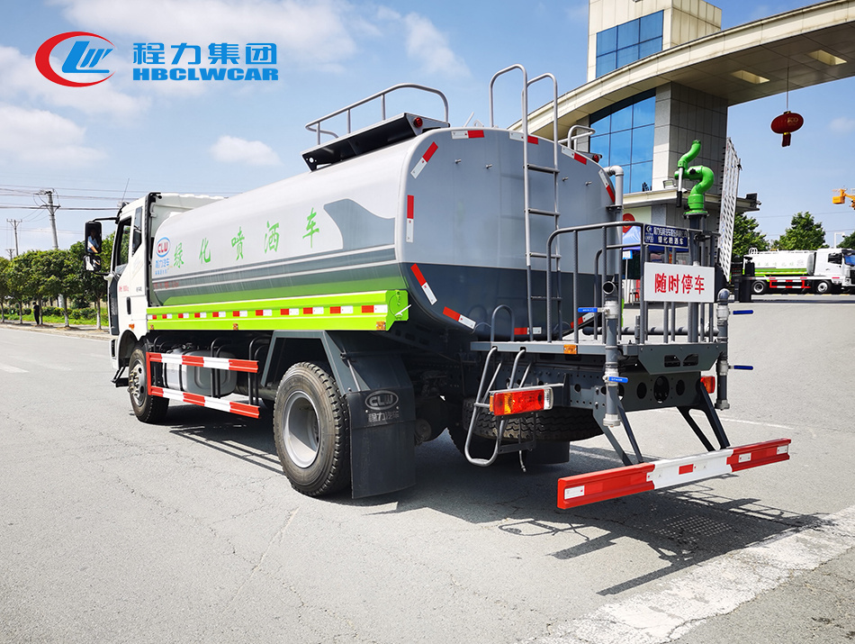 12方解放洒水车
