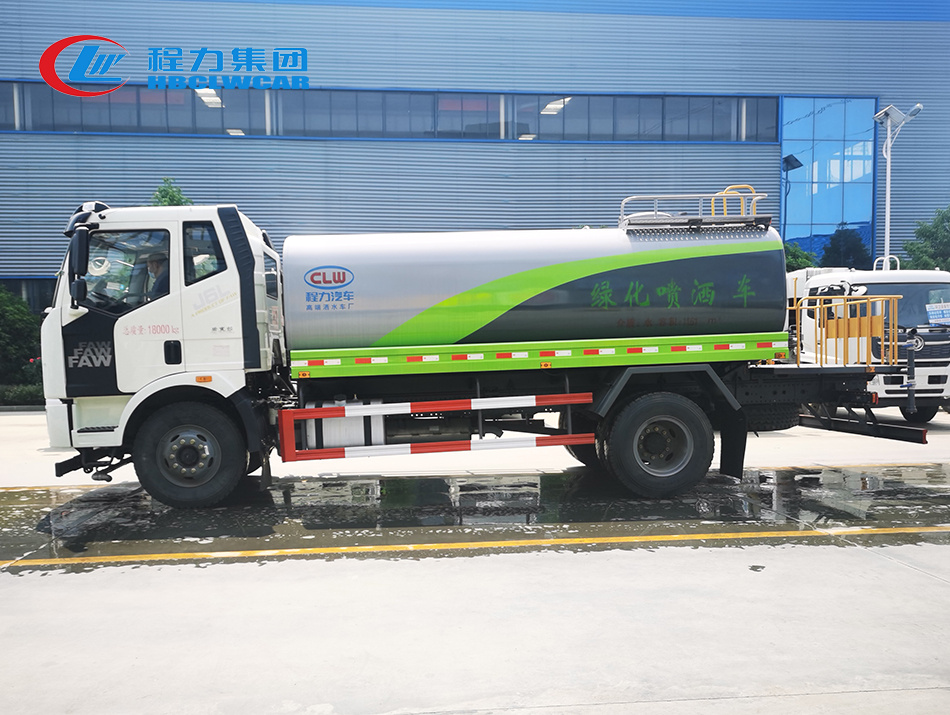 15方解放洒水车