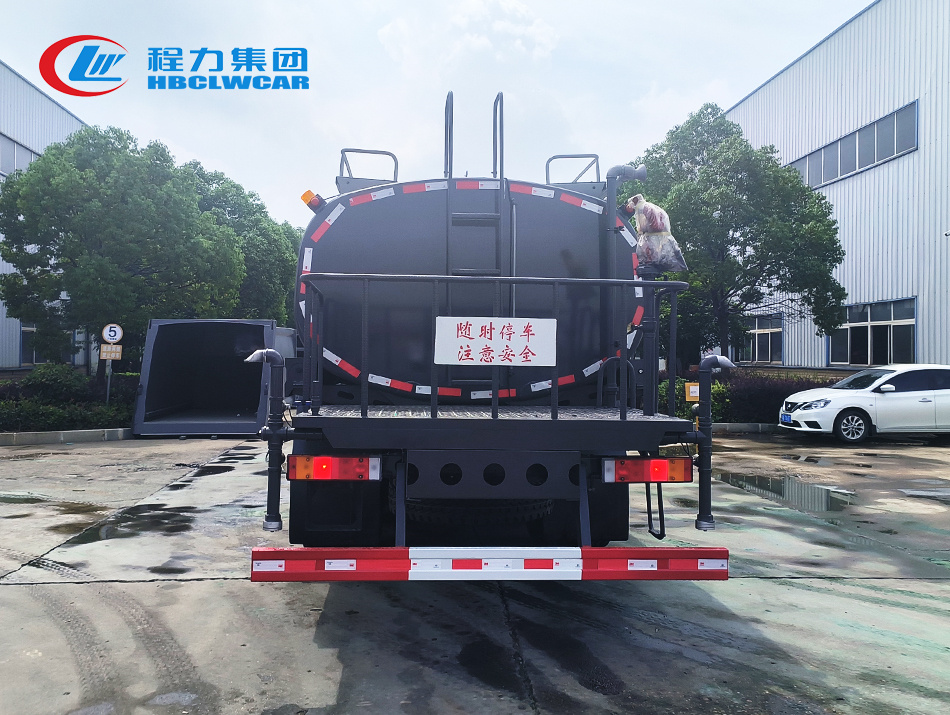 18-20方东风天锦后双桥洒水车