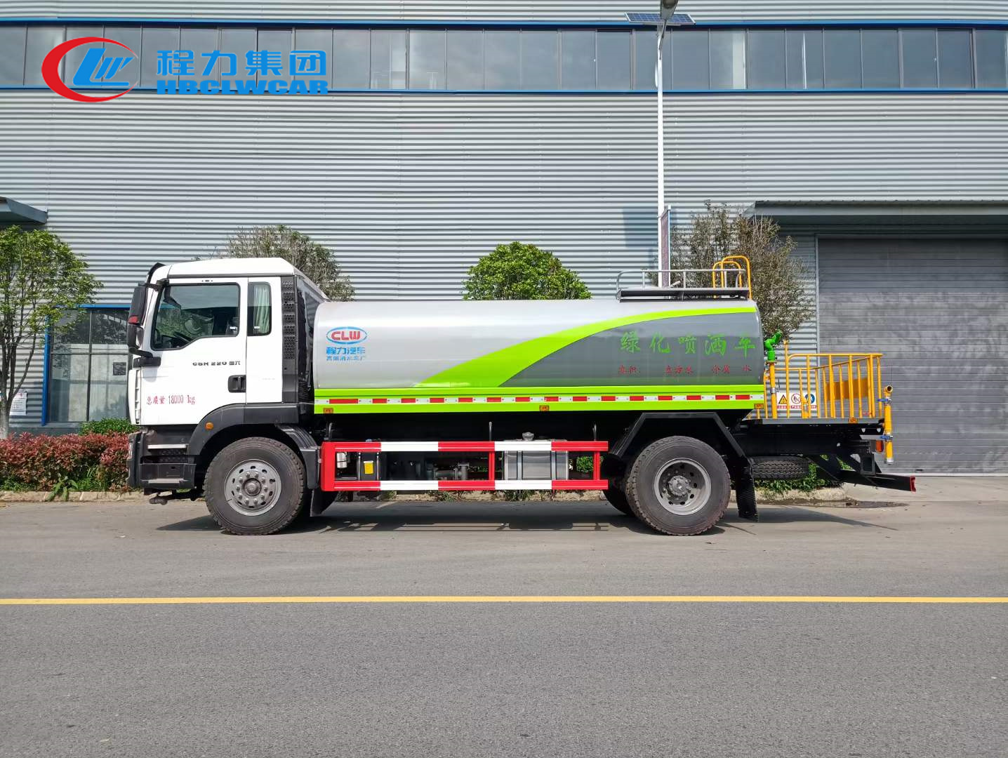 重汽汕德卡12方洒水车