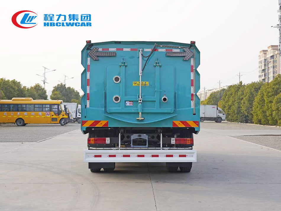 解放J6洗扫车