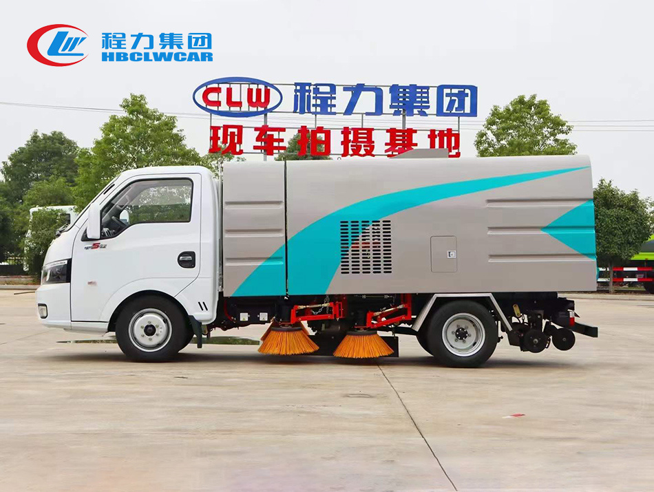 东风途逸蓝牌扫路车