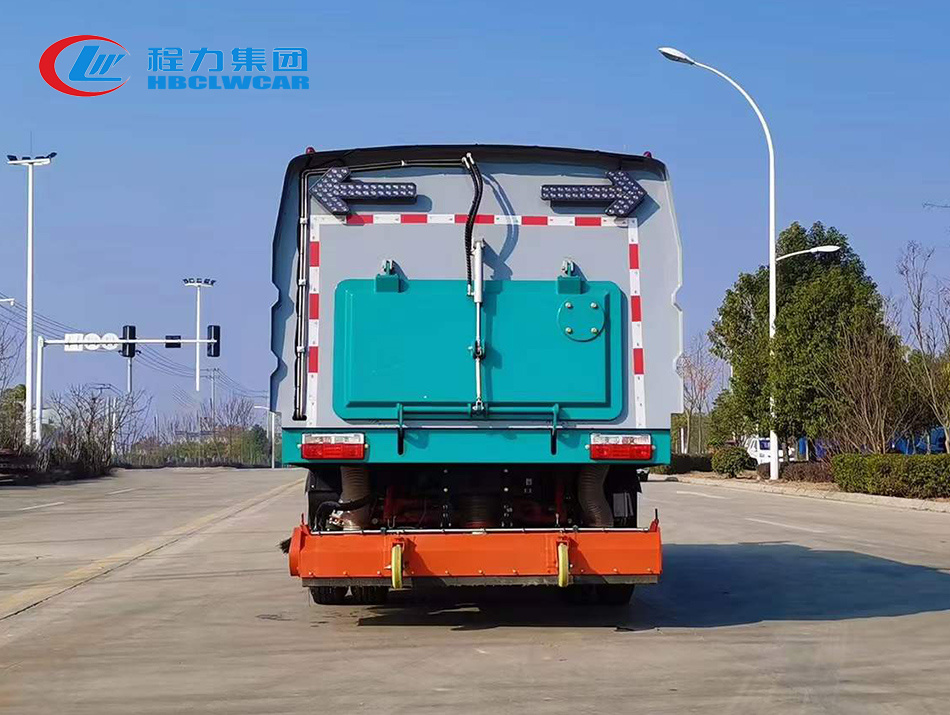 东风大多利卡吸尘车1.5水6尘