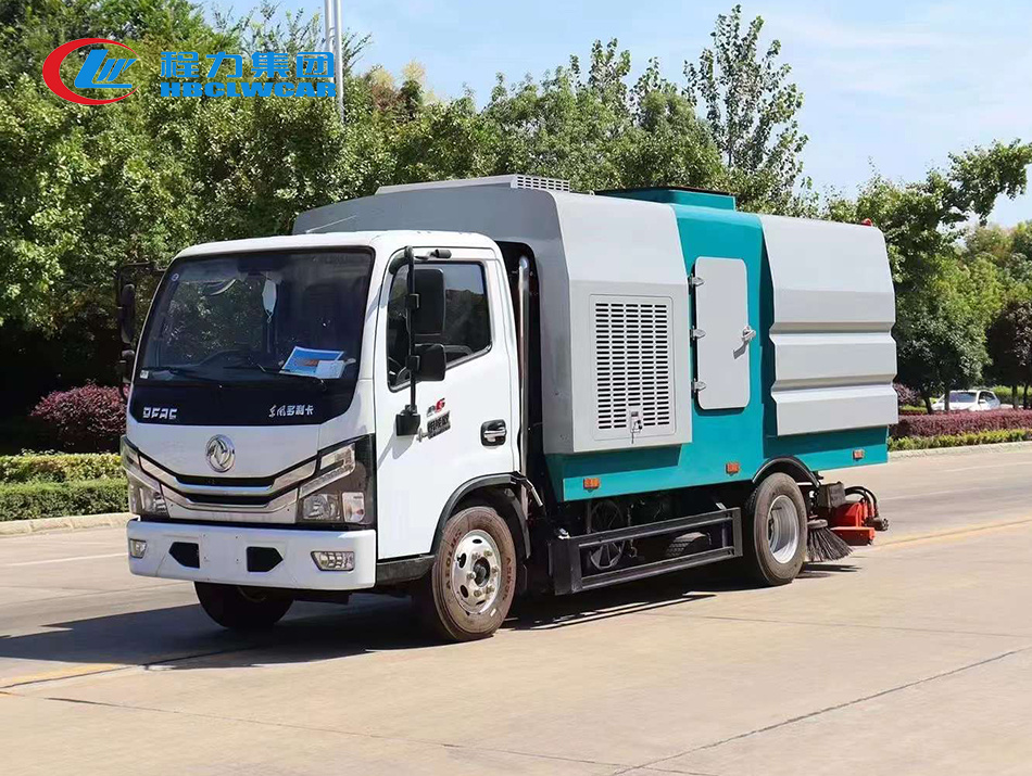 东风小多利卡吸尘车1水4尘