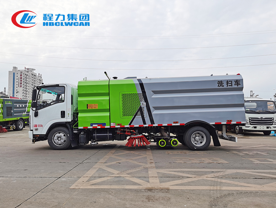 五十铃洗扫车