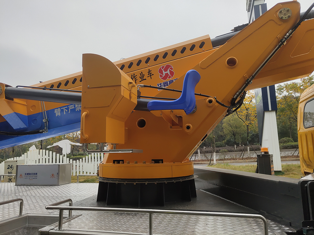 东风多利卡38米高空作业车