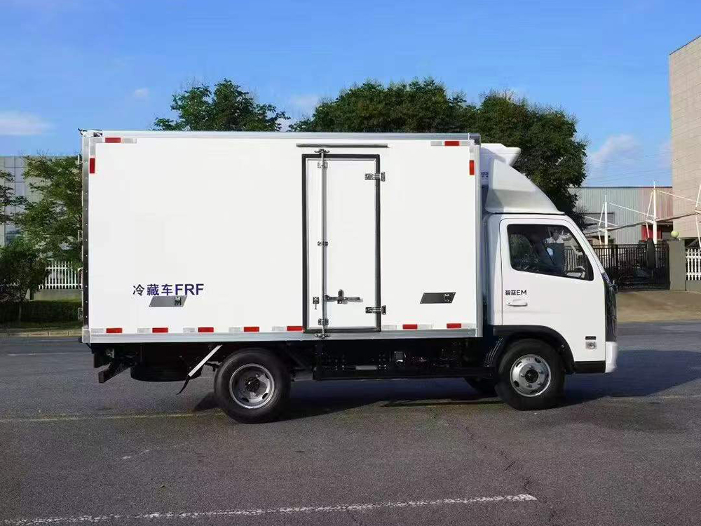 福田奥铃智蓝M卡纯电动冷藏车