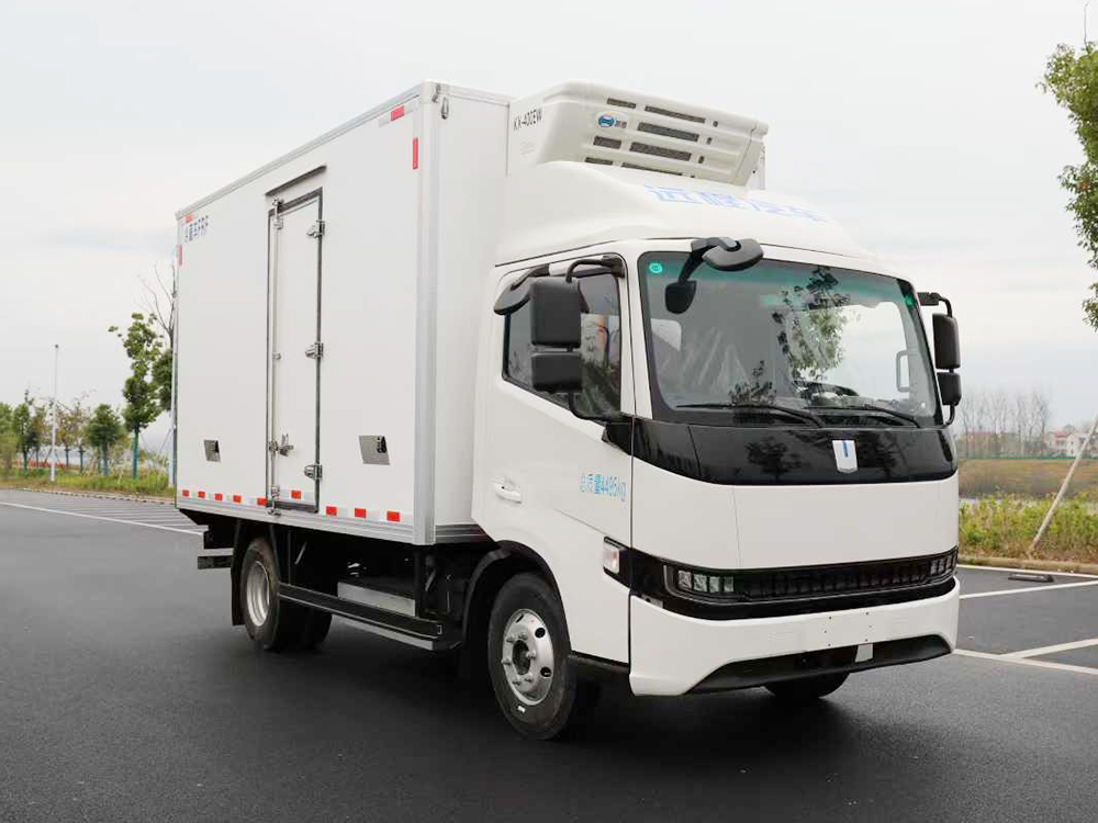 吉利远程星智H8E纯电动冷藏车