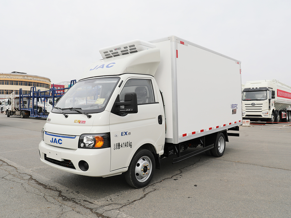 江淮恺达EX6纯电动64度双胎冷藏车