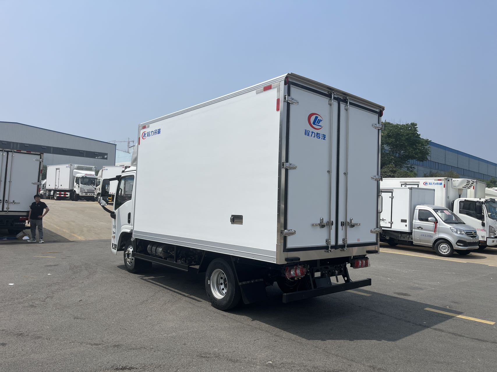 陕汽智云S300纯电动冷藏车