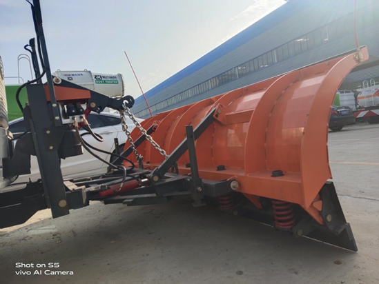 LJW300XCC分段避障除雪铲