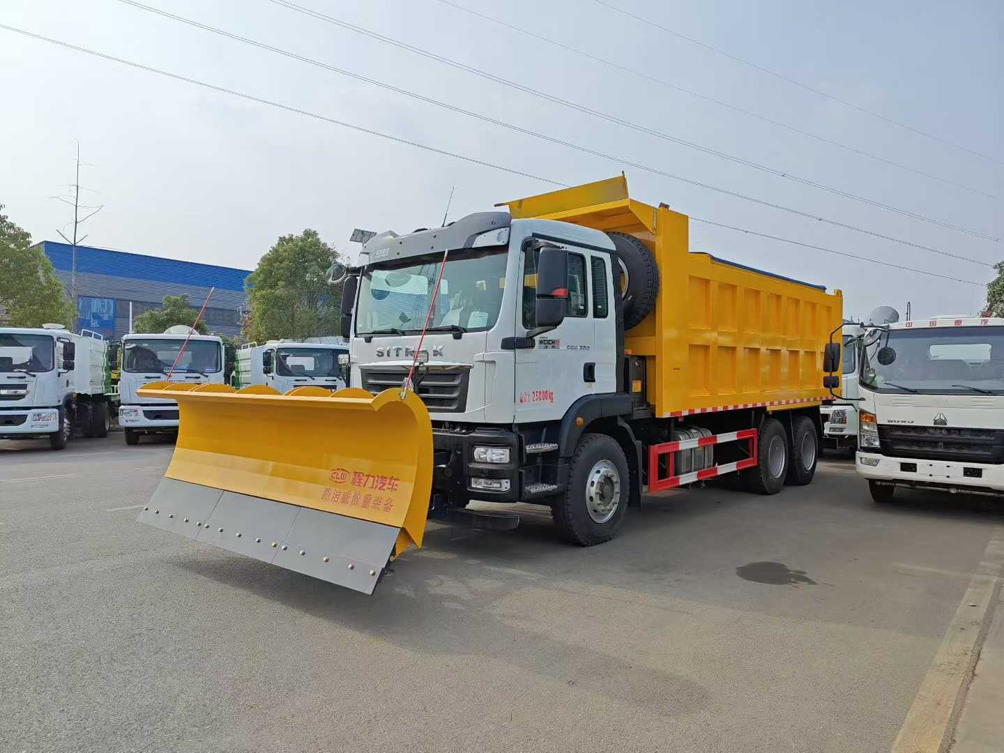 重汽汕德卡后双桥除雪车