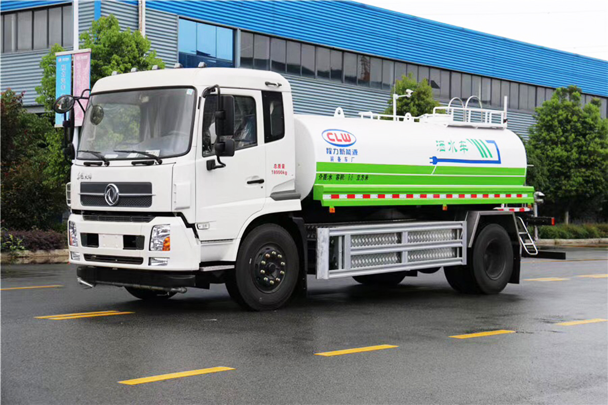 CL5093GSSBEV东风5方纯电动洒水车