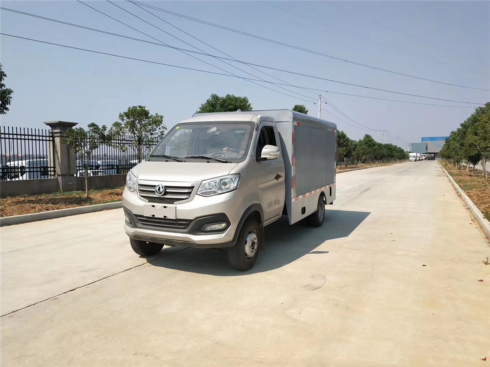 CL5080ZYSBEV型纯电动压缩车